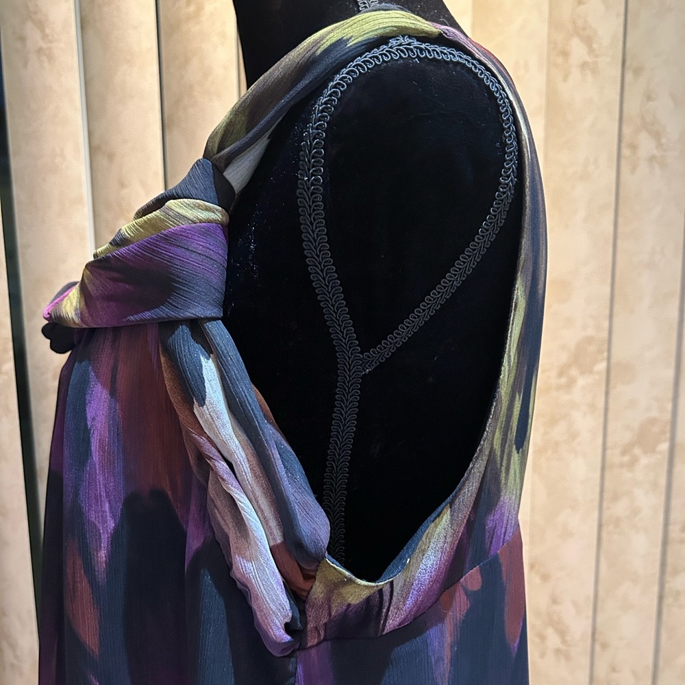 Dress - Picture 6 of 12